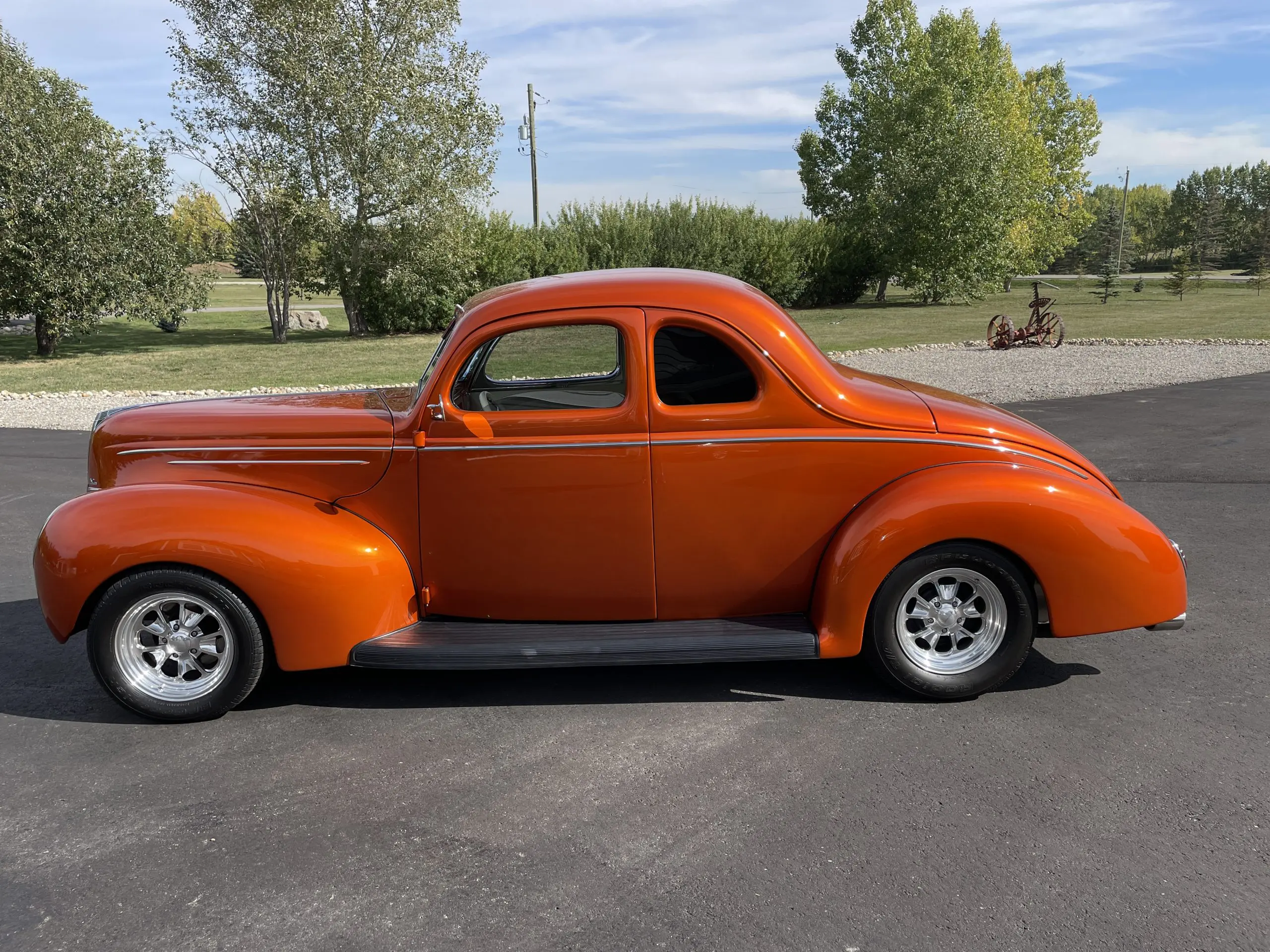 1939 FORD DELUXE