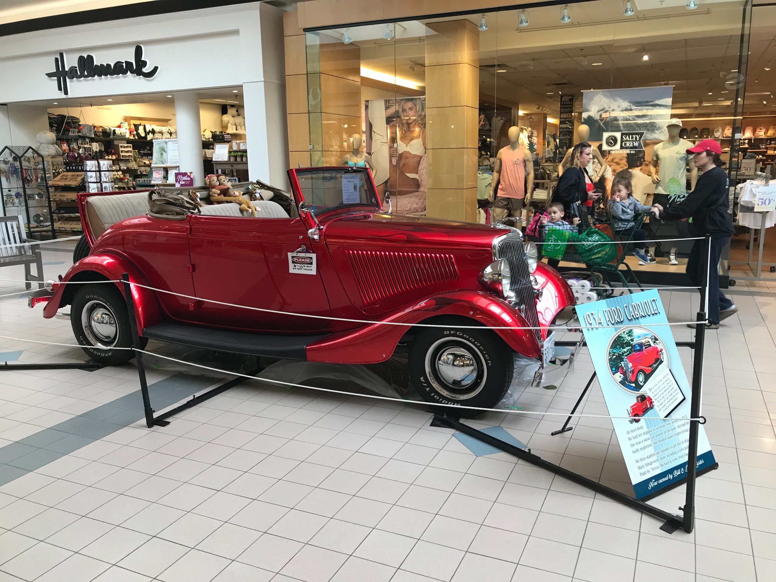 1934 Ford Cabriolet